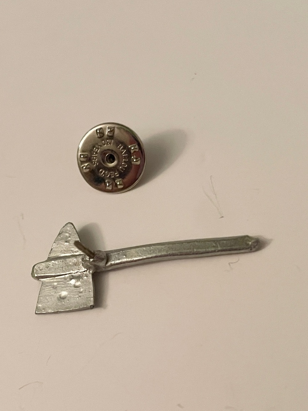 Vintage Silver Tone Metal Tomahawk Hatchet Brooch Pin - Picture 8 of 13